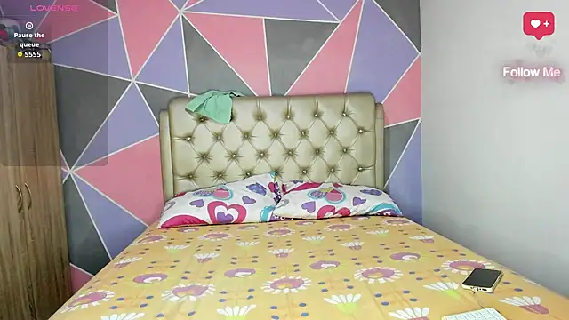 Vallolett dariam online show from 07-31-26, 05:29