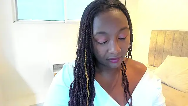 Kendra Taylor  online show from 07-29-26, 02:37