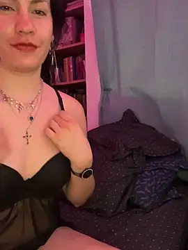 Snapshot of DiviNina chatting on 07-23-26, 12:24 DiviNina online show from 07-23-26, 12:24