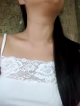 Snapshot of -Clala- chatting on 07-18-26, 11:52 -Clala- online show from 07-18-26, 11:52