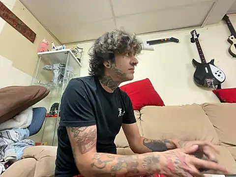 Izzy1369 online show from 07-22-26, 04:37