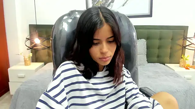 Snapshot of sparks_eva chatting on 07-24-26, 06:28 sparks eva online show from 07-24-26, 06:28