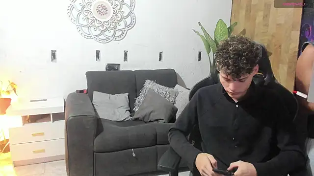 abrahan y alejo online show from 08-04-26, 01:42
