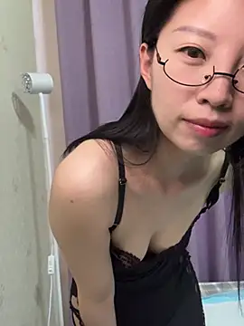 Snapshot of 77qiqi-7777 chatting on 07-23-26, 10:57 77qiqi-7777 online show from 07-23-26, 10:57