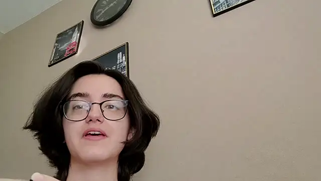 Snapshot of TameshaCreggett chatting on 07-27-26, 08:21 TameshaCreggett online show from 07-27-26, 08:21