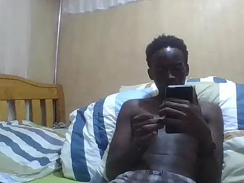 Snapshot of myles_erqt chatting on 07-25-26, 05:32 myles erqt online show from 07-25-26, 05:32