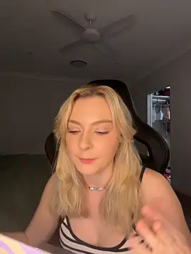 Lotttiee online show from 07-28-26, 11:17