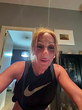 cari guerrera online show from 07-25-26, 05:38