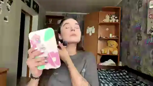 KittyNoSkirty online show from 07-29-26, 11:30