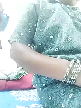 Snapshot of kannadaaunty9842 chatting on 07-21-26, 06:38 kannadaaunty9842 online show from 07-21-26, 06:38