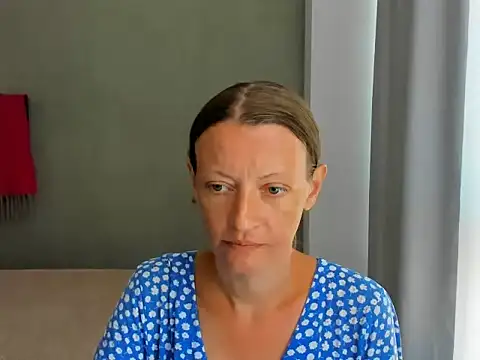 Snapshot of VelvetZara chatting on 07-24-26, 02:26 VelvetZara online show from 07-24-26, 02:26