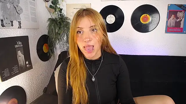 Snapshot of ValentinaDeAngelis chatting on 07-27-26, 06:59 ValentinaDeAngelis online show from 07-27-26, 06:59