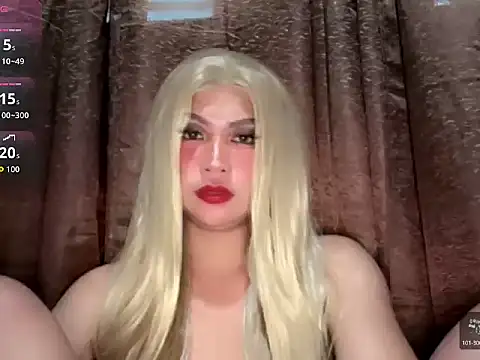 Snapshot of callmequeen69 chatting on 07-29-26, 04:32 callmequeen69 online show from 07-29-26, 04:32
