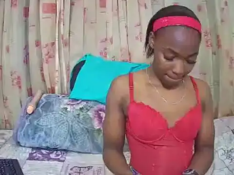 Snapshot of KhadaJah chatting on 07-20-26, 07:05 KhadaJah online show from 07-20-26, 07:05