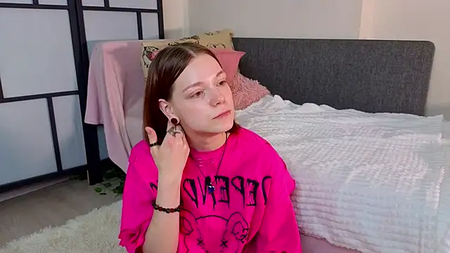 YaelHoughtling online show from 07-28-26, 02:13