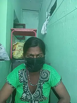 Snapshot of tamil_teengirl22 chatting on 08-08-26, 09:00 tamil teengirl22 online show from 08-08-26, 09:00
