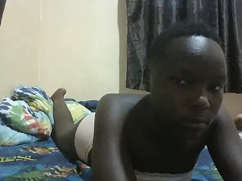 Cute lattifa online show from 07-26-26, 03:47