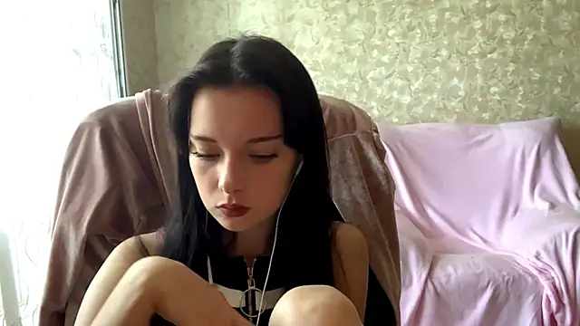 Snapshot of ElizaSins chatting on 07-26-26, 07:26 ElizaSins online show from 07-26-26, 07:26