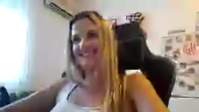 Snapshot of MargPeppler chatting on 08-02-26, 04:38 MargPeppler online show from 08-02-26, 04:38