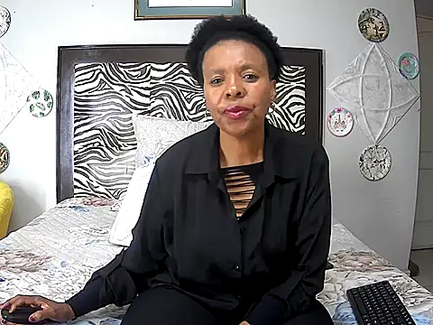 Snapshot of Haval_Black chatting on 07-23-26, 06:28 Haval Black online show from 07-23-26, 06:28