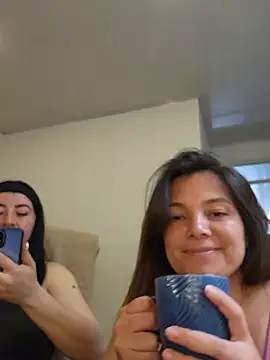 Soy manuela online show from 07-28-26, 03:21