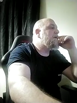 Snapshot of xSparky2269x chatting on 07-26-26, 10:49 xSparky2269x online show from 07-26-26, 10:49