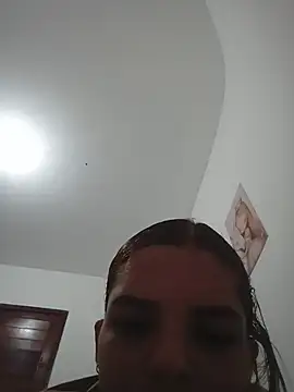 Snapshot of sillerzinha chatting on 07-23-26, 06:44 sillerzinha online show from 07-23-26, 06:44