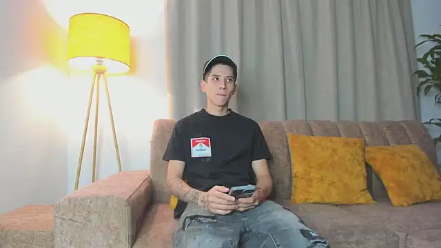 Snapshot of Steven_Saenz chatting on 07-24-26, 12:30 Steven Saenz online show from 07-24-26, 12:30