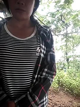 Snapshot of nalya1 chatting on 07-23-26, 12:35 nalya1 online show from 07-23-26, 12:35
