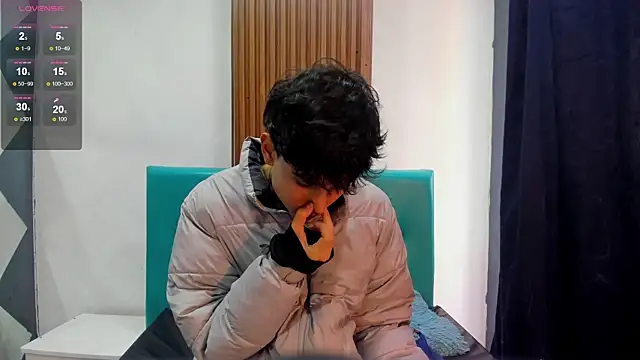 Snapshot of Eidan_collins chatting on 07-30-26, 02:16 Eidan collins online show from 07-30-26, 02:16