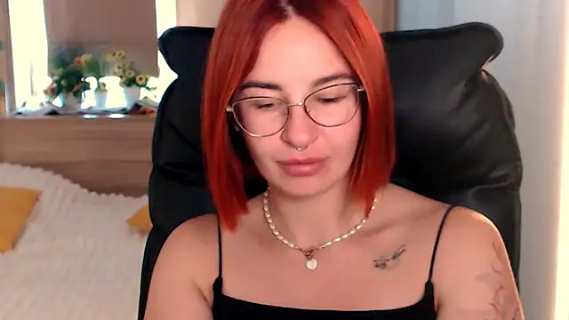 Snapshot of FlameVixen chatting on 07-31-26, 05:18 FlameVixen online show from 07-31-26, 05:18