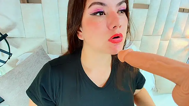 Julianna SX online show from 07-28-26, 12:48