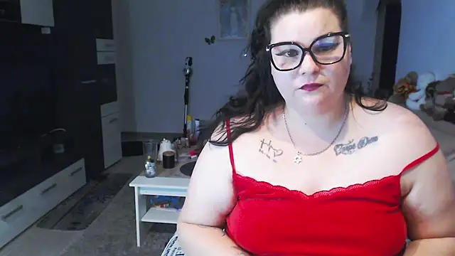 Snapshot of RosseDilan chatting on 07-26-26, 06:59 RosseDilan online show from 07-26-26, 06:59