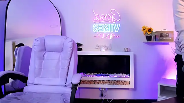 lunaclarx love online show from 07-27-26, 12:12