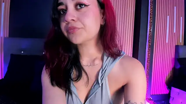 LucyWalkeer online show from 07-31-26, 06:29