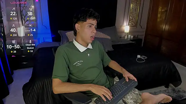 Snapshot of Lucas_West_ chatting on 07-27-26, 12:12 Lucas West online show from 07-27-26, 12:12