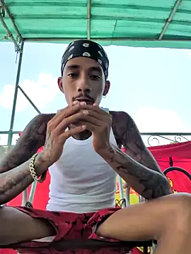 Snapshot of Rudivergon23 chatting on 08-05-26, 03:59 Rudivergon23 online show from 08-05-26, 03:59