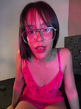 Snapshot of HoneyDanna chatting on 07-25-26, 02:53 HoneyDanna online show from 07-25-26, 02:53
