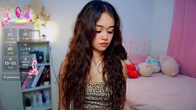 Roxxy Bloom online show from 07-30-26, 01:59