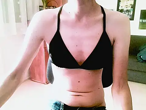 Snapshot of YeahsGirl chatting on 07-28-26, 06:42 YeahsGirl online show from 07-28-26, 06:42