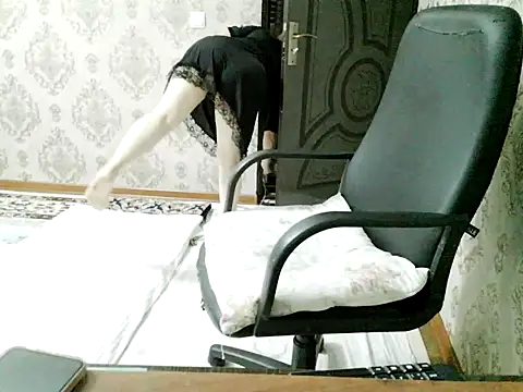 Snapshot of CurvyLunaBabe chatting on 07-26-26, 09:38 CurvyLunaBabe online show from 07-26-26, 09:38