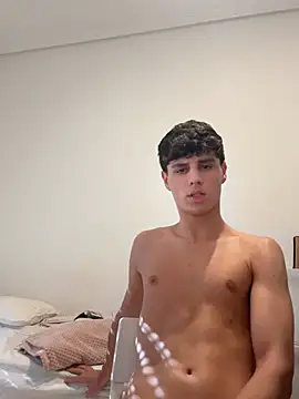 Snapshot of diegogymboy chatting on 07-30-26, 07:18 diegogymboy online show from 07-30-26, 07:18