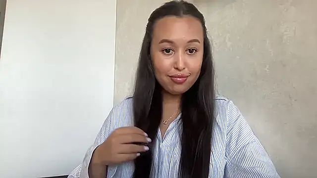 Dana 0005 online show from 07-27-26, 04:14