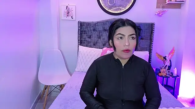 kyana cream online show from 07-26-26, 12:56