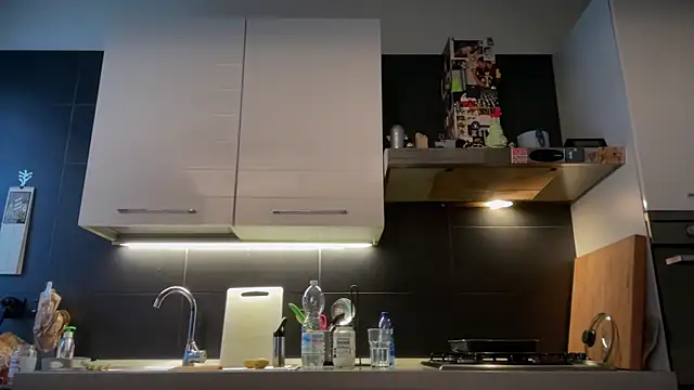 theitalianbear online show from 12-14-24, 06:56