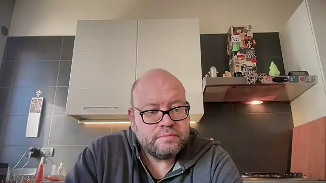 theitalianbear online show from 11-05-25, 08:36