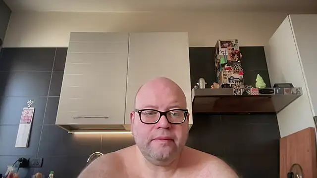 theitalianbear online show from 02-18-26, 09:05