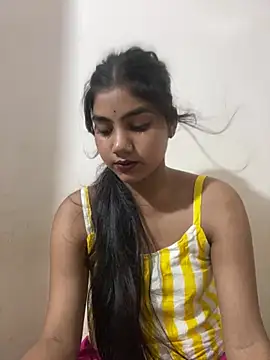 Snapshot of Aayesha_Rawat chatting on 07-28-26, 07:39 Aayesha Rawat online show from 07-28-26, 07:39