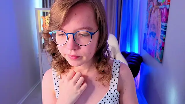 Snapshot of LiaBroock chatting on 07-26-26, 01:29 LiaBroock online show from 07-26-26, 01:29