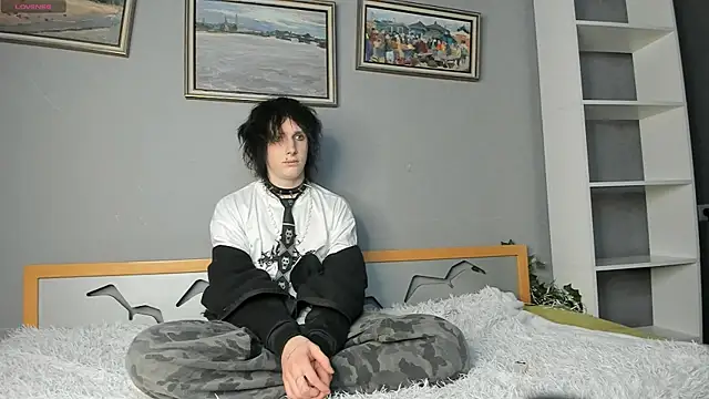 Snapshot of Ember_Vixen chatting on 07-25-26, 09:56 Ember Vixen online show from 07-25-26, 09:56
